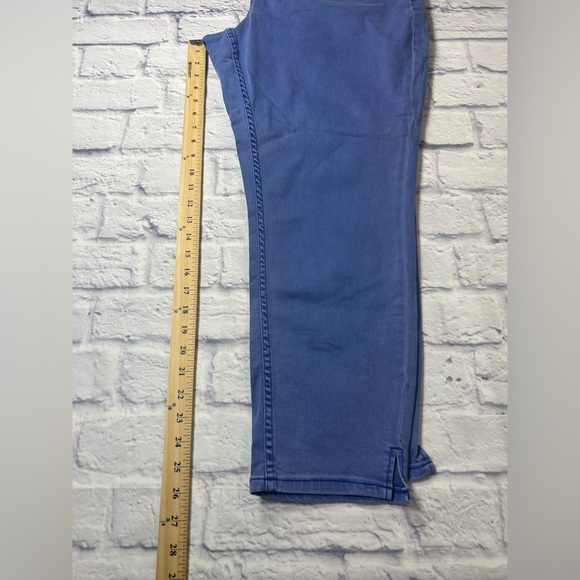 Maurices Women's Straight Leg Jeans in Blue. Size 22. - Picture 5 of 6